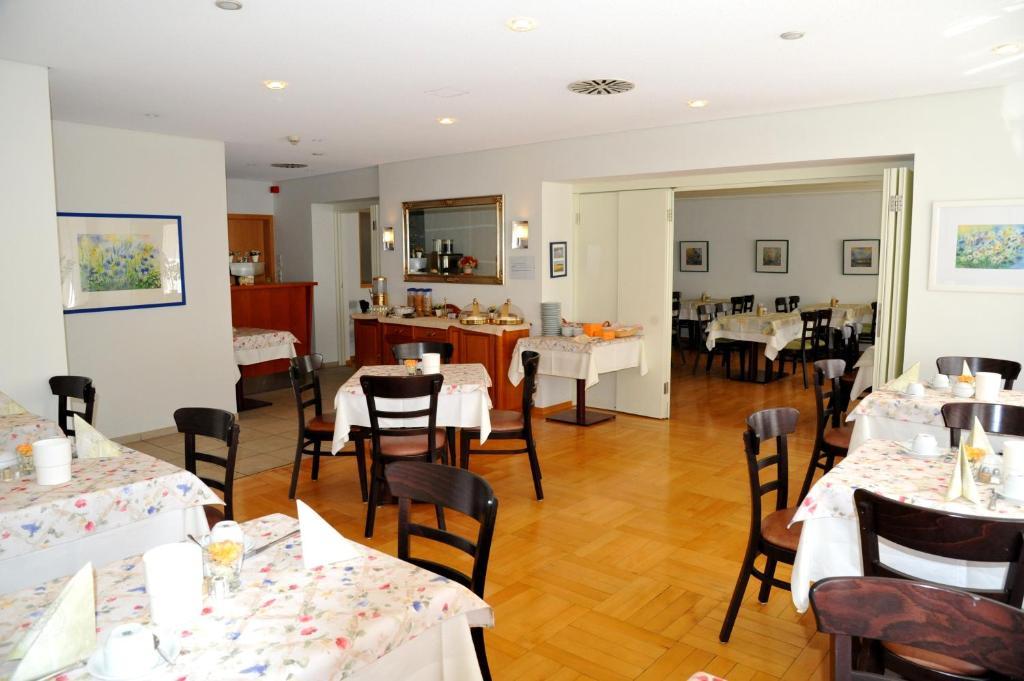 Hotel & Restaurant "Zur Rose" אוברלינגן מראה חיצוני תמונה